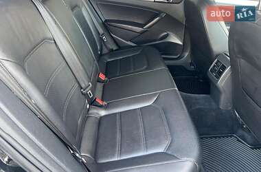 Седан Volkswagen Passat 2012 в 