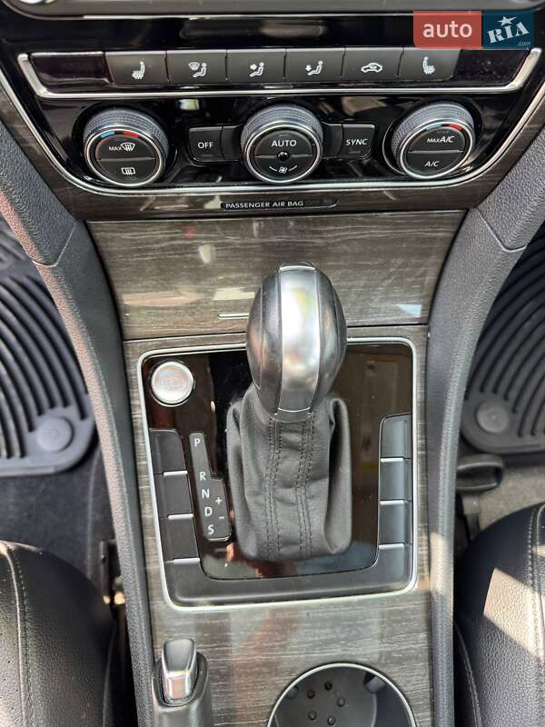 Седан Volkswagen Passat 2018 в Сумах