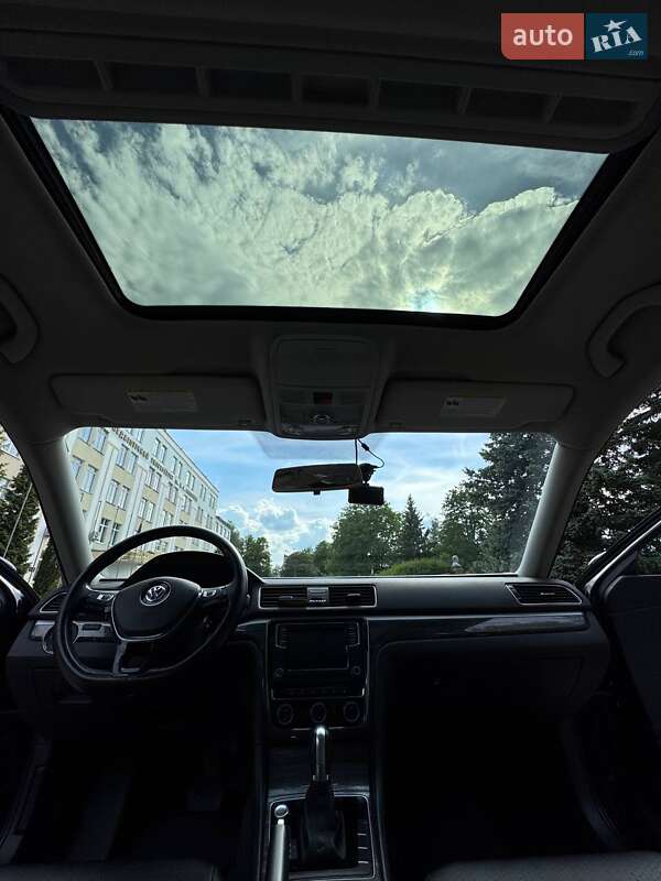 Седан Volkswagen Passat 2018 в Сумах