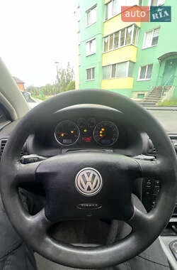 Универсал Volkswagen Passat 2004 в 