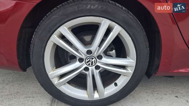 Седан Volkswagen Passat 2014 в Звягеле