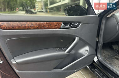 Седан Volkswagen Passat 2012 в 