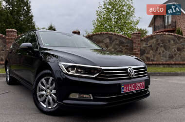 Универсал Volkswagen Passat 2015 в Хмельницком