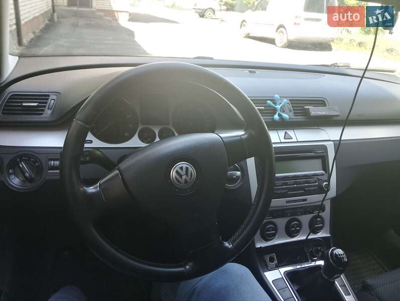 Універсал Volkswagen Passat 2008 в Новояворівську