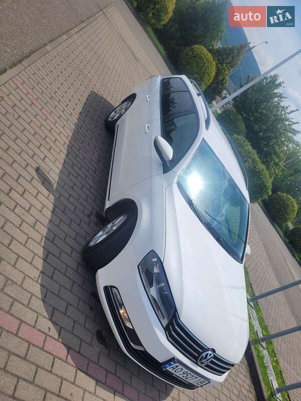 Універсал Volkswagen Passat 2013 в Виноградові