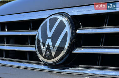 Універсал Volkswagen Passat 2021 в 