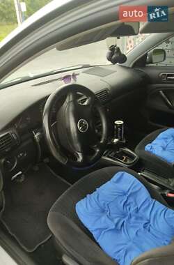 Седан Volkswagen Passat 2000 в 
