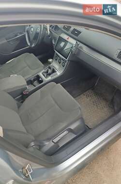 Универсал Volkswagen Passat 2005 в 