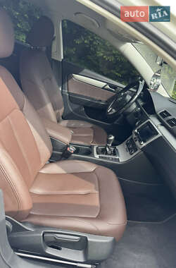 Універсал Volkswagen Passat 2013 в 