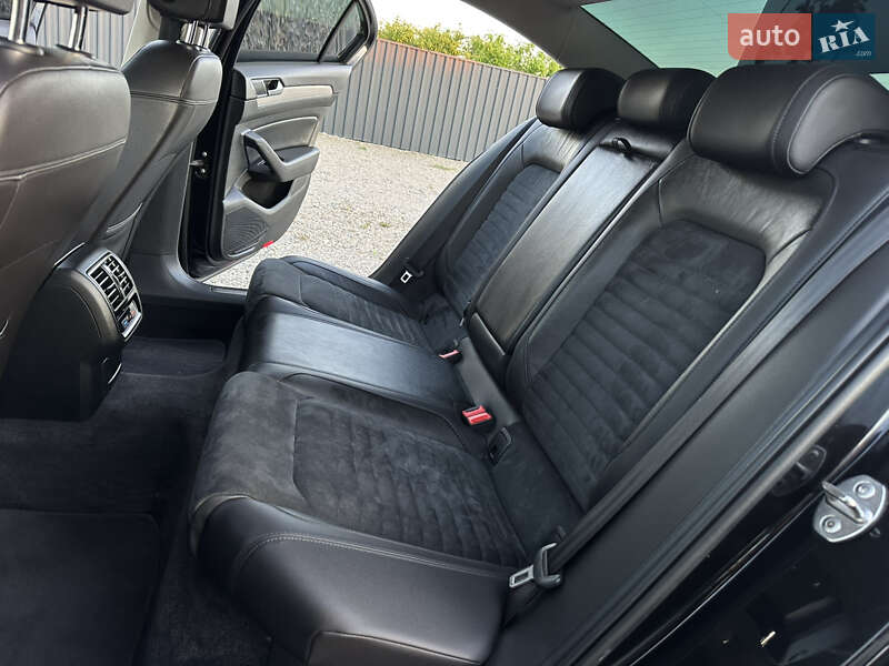 Седан Volkswagen Passat 2019 в Береговому