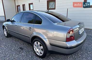 Седан Volkswagen Passat 2004 в 