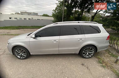 Універсал Volkswagen Passat 2014 в 