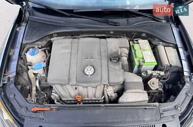 Седан Volkswagen Passat 2012 в 