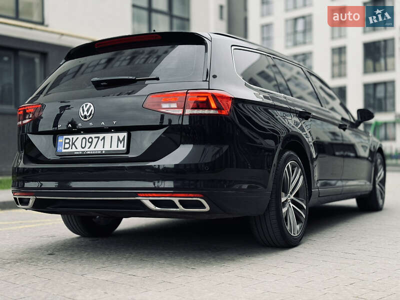 Універсал Volkswagen Passat 2019 в Львові