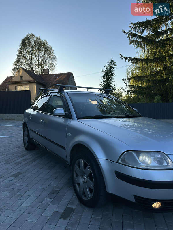 Седан Volkswagen Passat 2001 в Кременці
