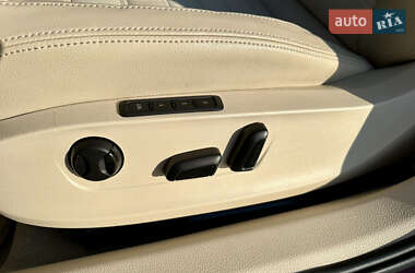 Седан Volkswagen Passat 2012 в 
