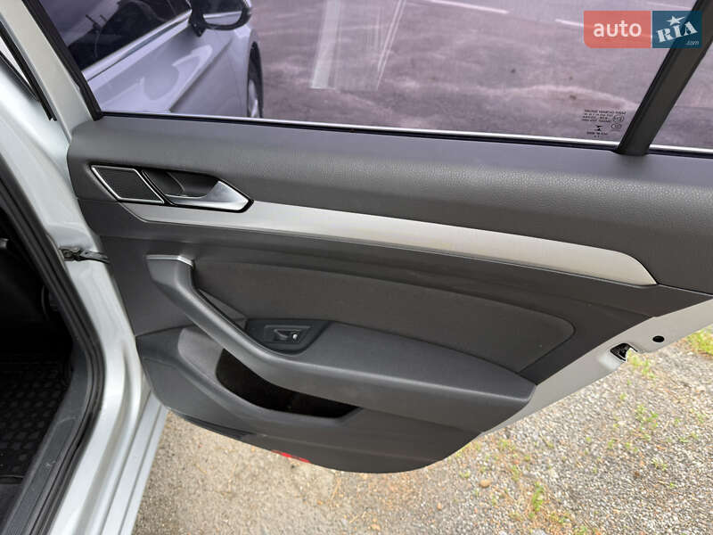 Универсал Volkswagen Passat 2016 в Виннице фото 34 Универсал Volkswagen Passat 2016 в Виннице