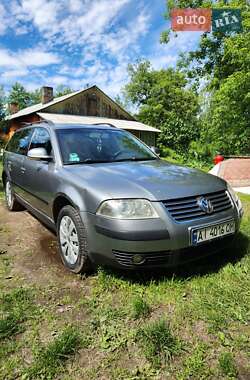 Універсал Volkswagen Passat 2003 в Вишгороді