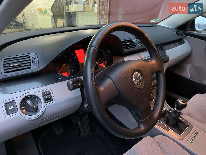 Универсал Volkswagen Passat 2006 в Луцке
