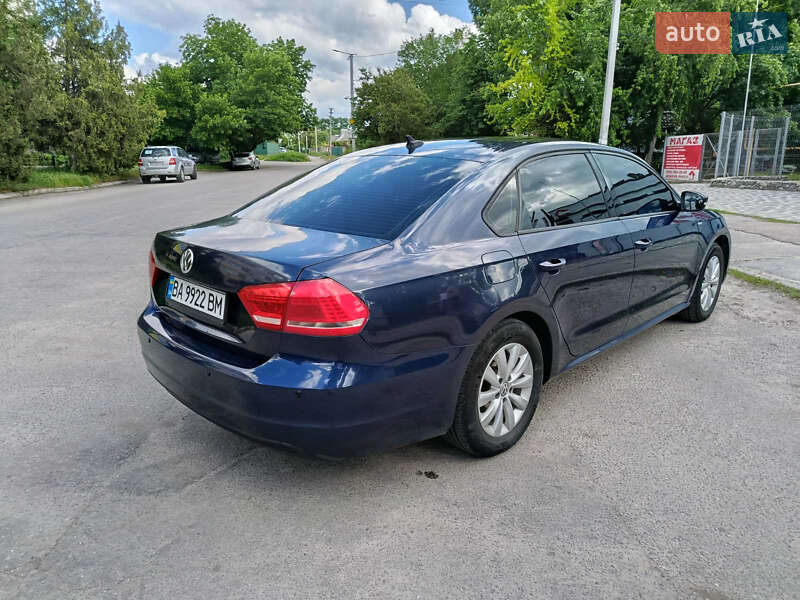 Седан Volkswagen Passat 2014 в Кропивницькому