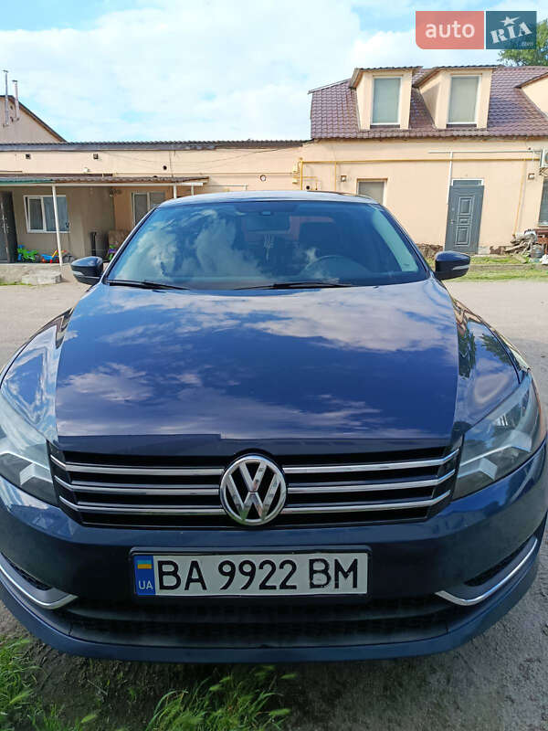 Седан Volkswagen Passat 2014 в Кропивницькому