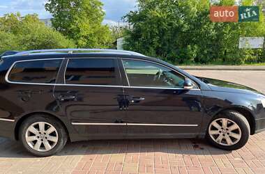 Універсал Volkswagen Passat 2010 в 