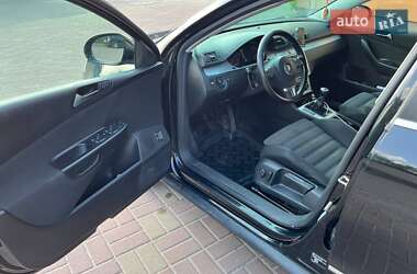 Універсал Volkswagen Passat 2010 в 