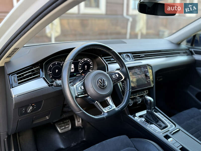 Седан Volkswagen Passat 2017 в Каменец-Подольском