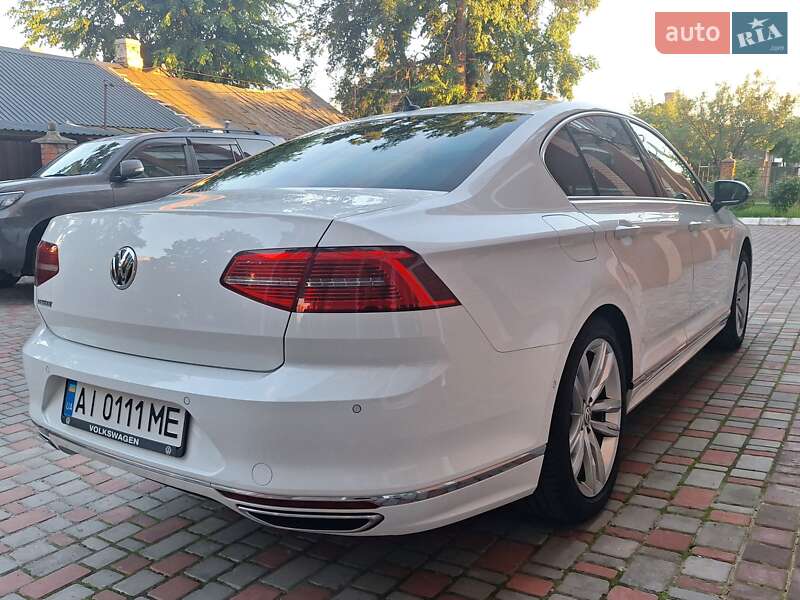 Седан Volkswagen Passat 2017 в Киеве