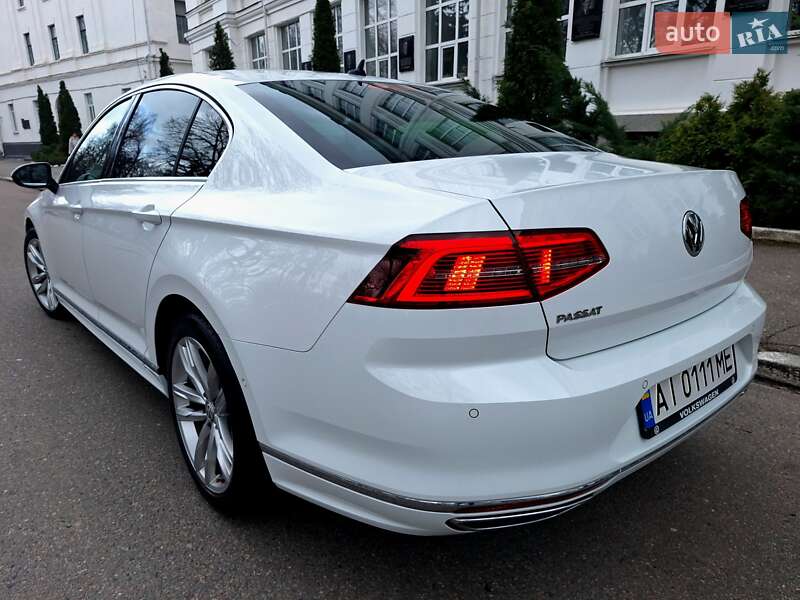 Седан Volkswagen Passat 2017 в Киеве