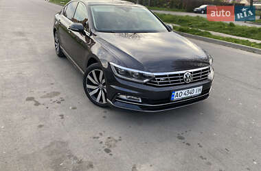 Седан Volkswagen Passat 2018 в Ужгороде