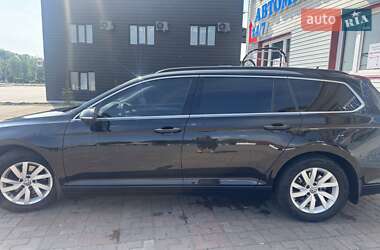 Універсал Volkswagen Passat 2017 в Снятині