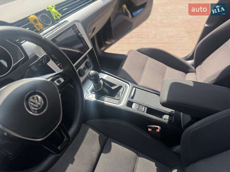 Универсал Volkswagen Passat 2017 в Снятине