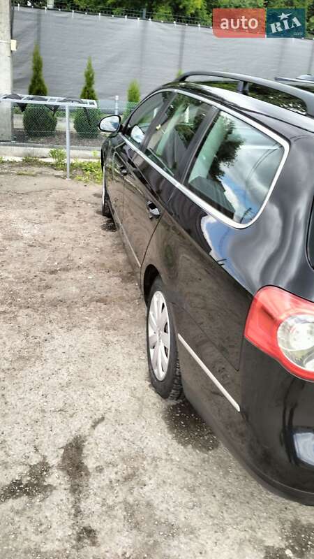 Універсал Volkswagen Passat 2008 в Тисмениці