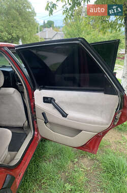 Седан Volkswagen Passat 1992 в 