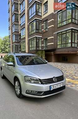 Універсал Volkswagen Passat 2011 в Чернігові