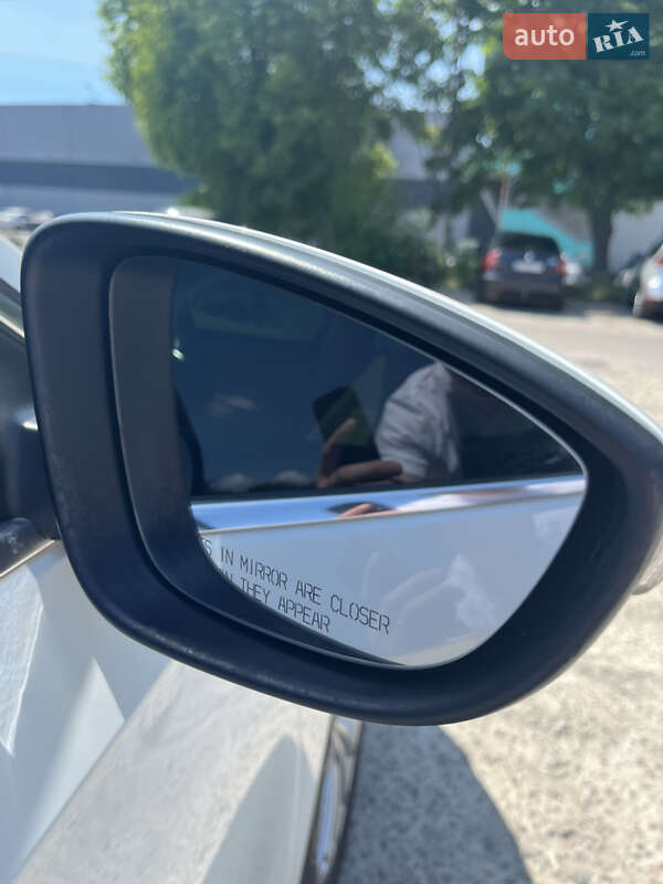 Седан Volkswagen Passat 2016 в Одессе