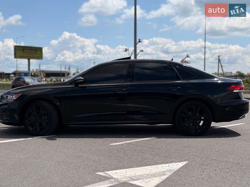 Седан Volkswagen Passat 2020 в Львове