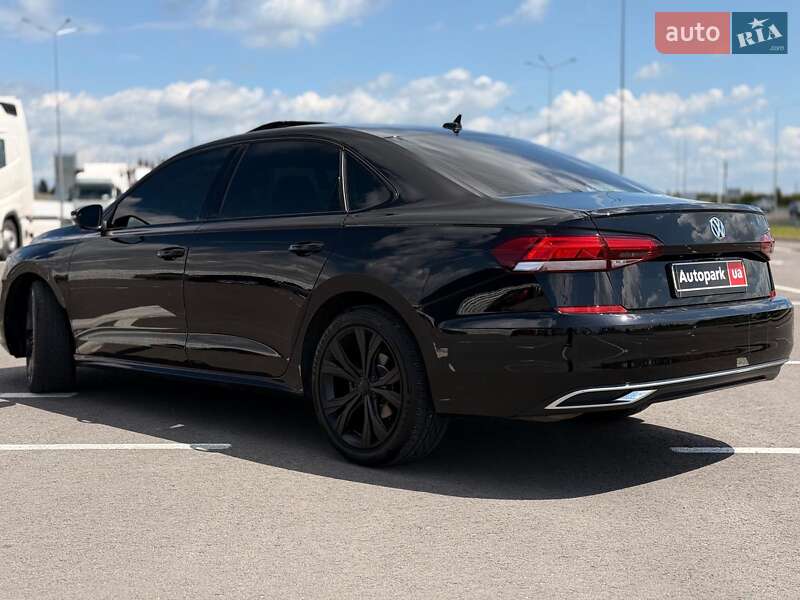 Седан Volkswagen Passat 2020 в Львове