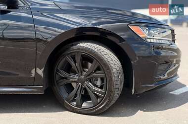 Седан Volkswagen Passat 2020 в 