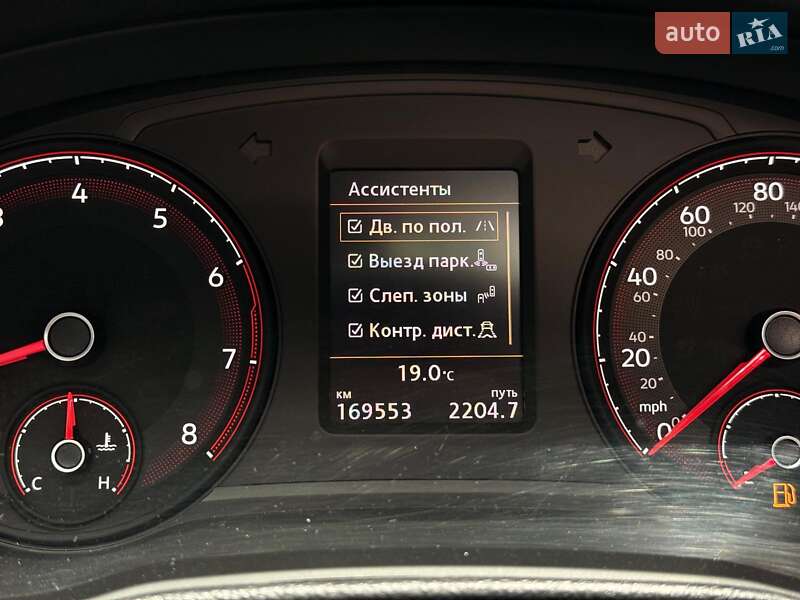 Седан Volkswagen Passat 2020 в Львове