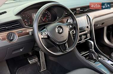 Седан Volkswagen Passat 2020 в 