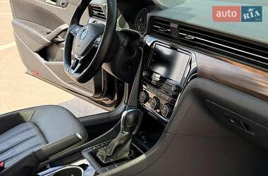 Седан Volkswagen Passat 2020 в 