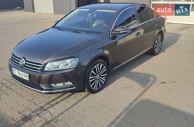 Седан Volkswagen Passat 2013 в Шептицькому