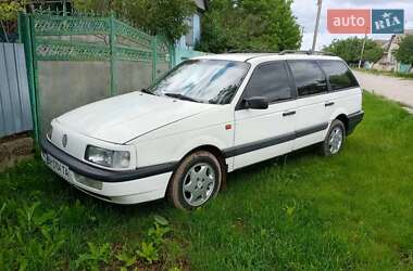 Універсал Volkswagen Passat 1988 в 