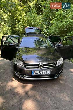 Универсал Volkswagen Passat 2012 в Львове