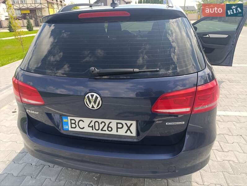 Універсал Volkswagen Passat 2012 в Львові