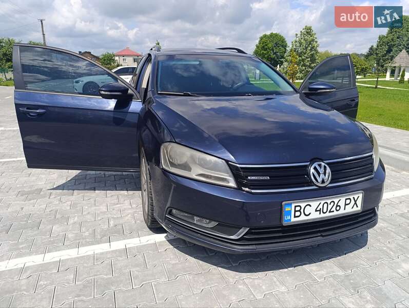 Універсал Volkswagen Passat 2012 в Львові