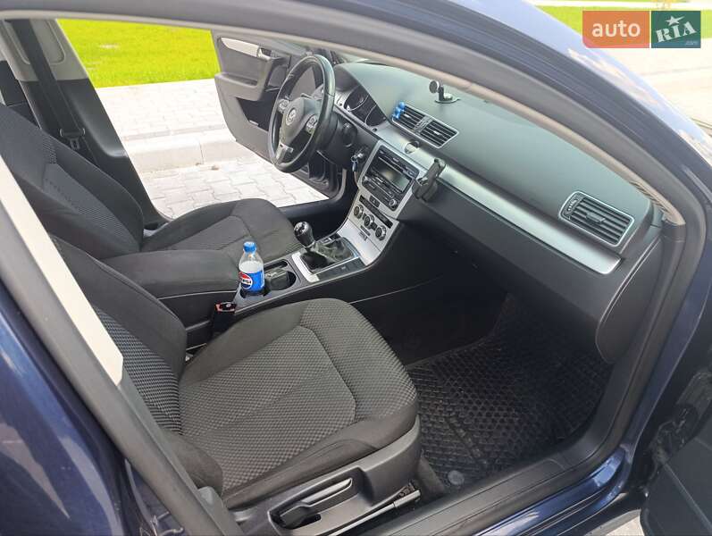 Універсал Volkswagen Passat 2012 в Львові