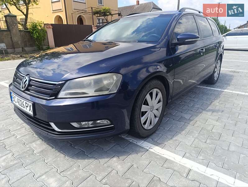 Універсал Volkswagen Passat 2012 в Львові